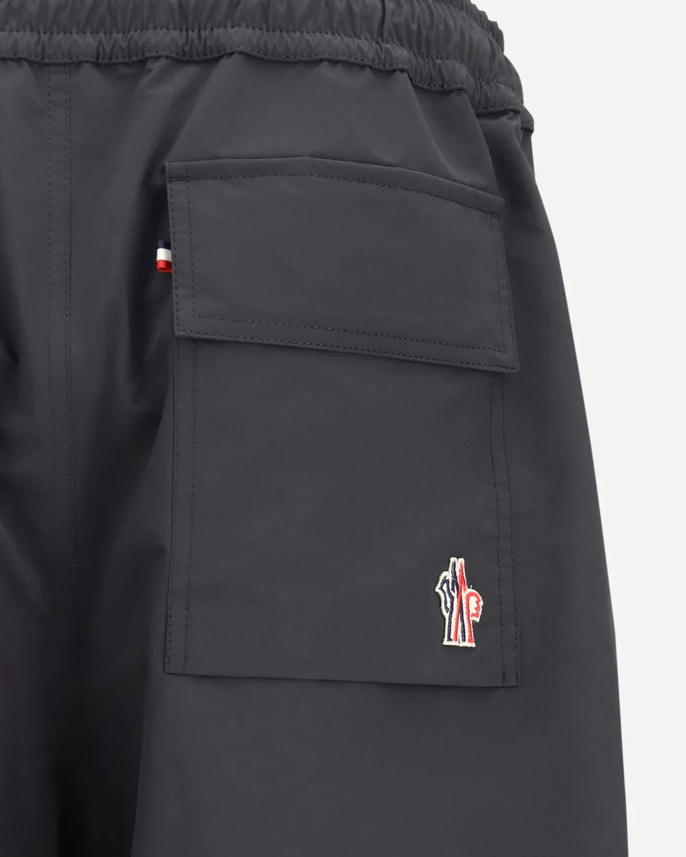 Short Nero in Tessuto Tecnico Logo Moncler