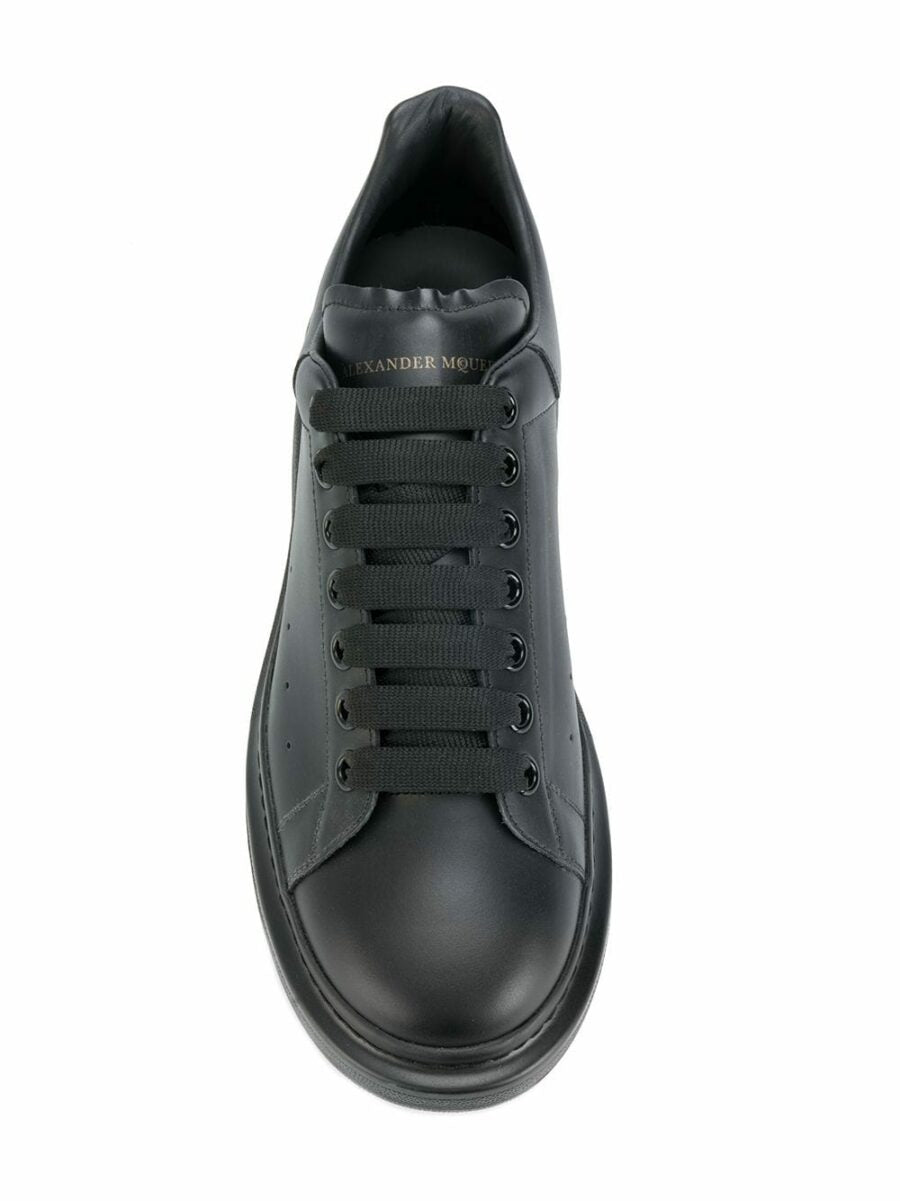 Sneakers Total Black Alexander McQueen