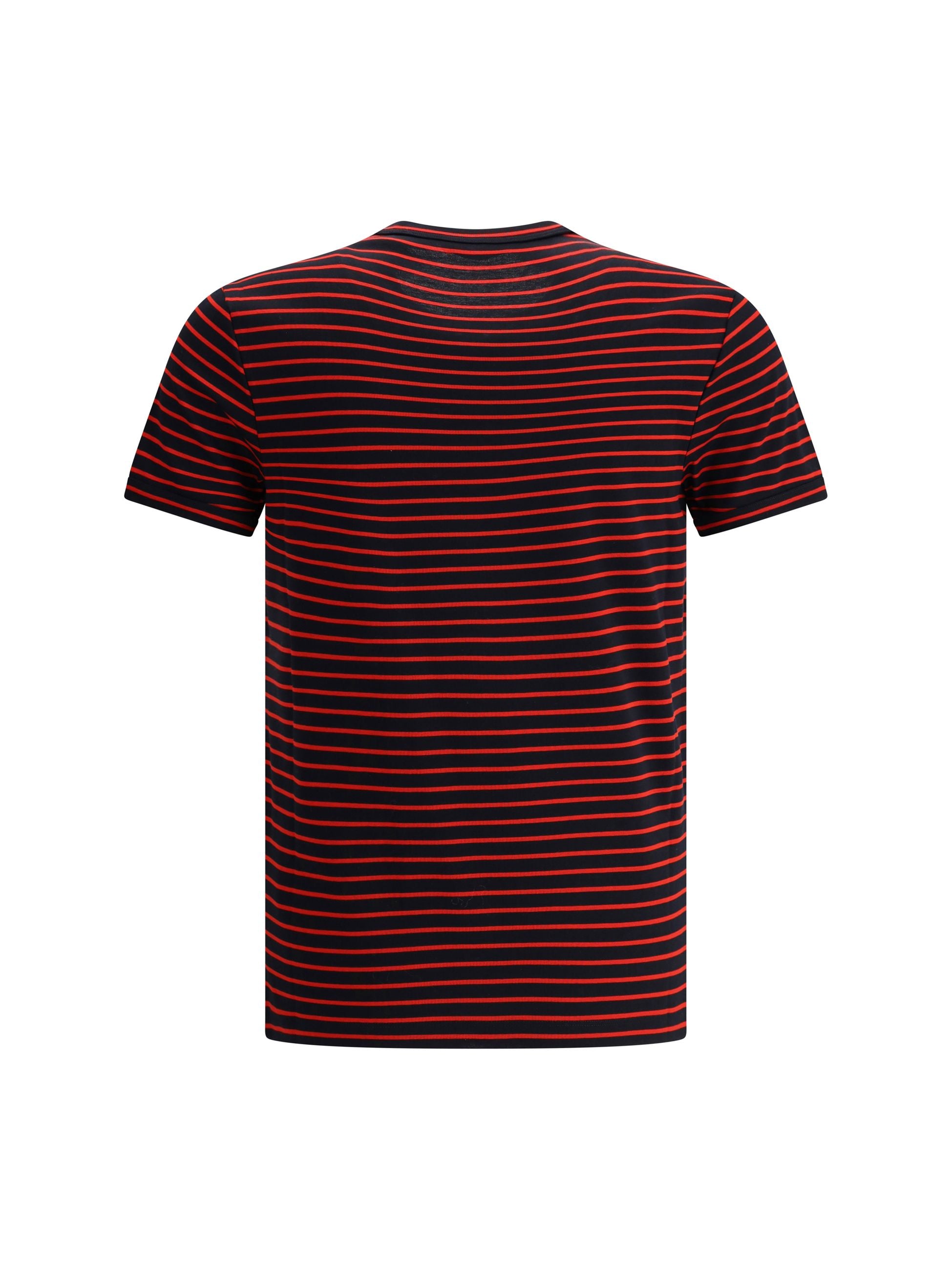 T-Shirt Nera e Rossa a Strisce con Placchetta Prada