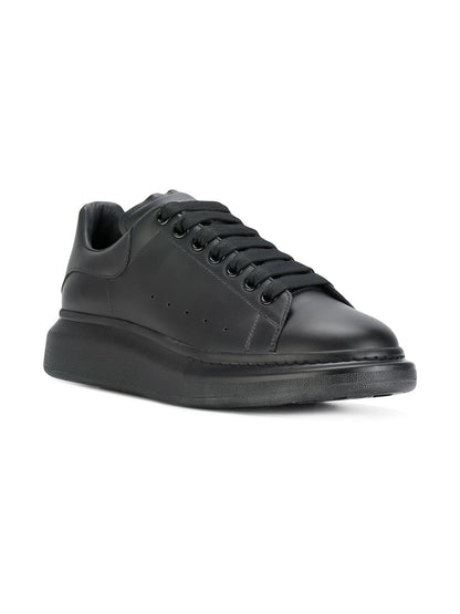 Sneakers Total Black Alexander McQueen