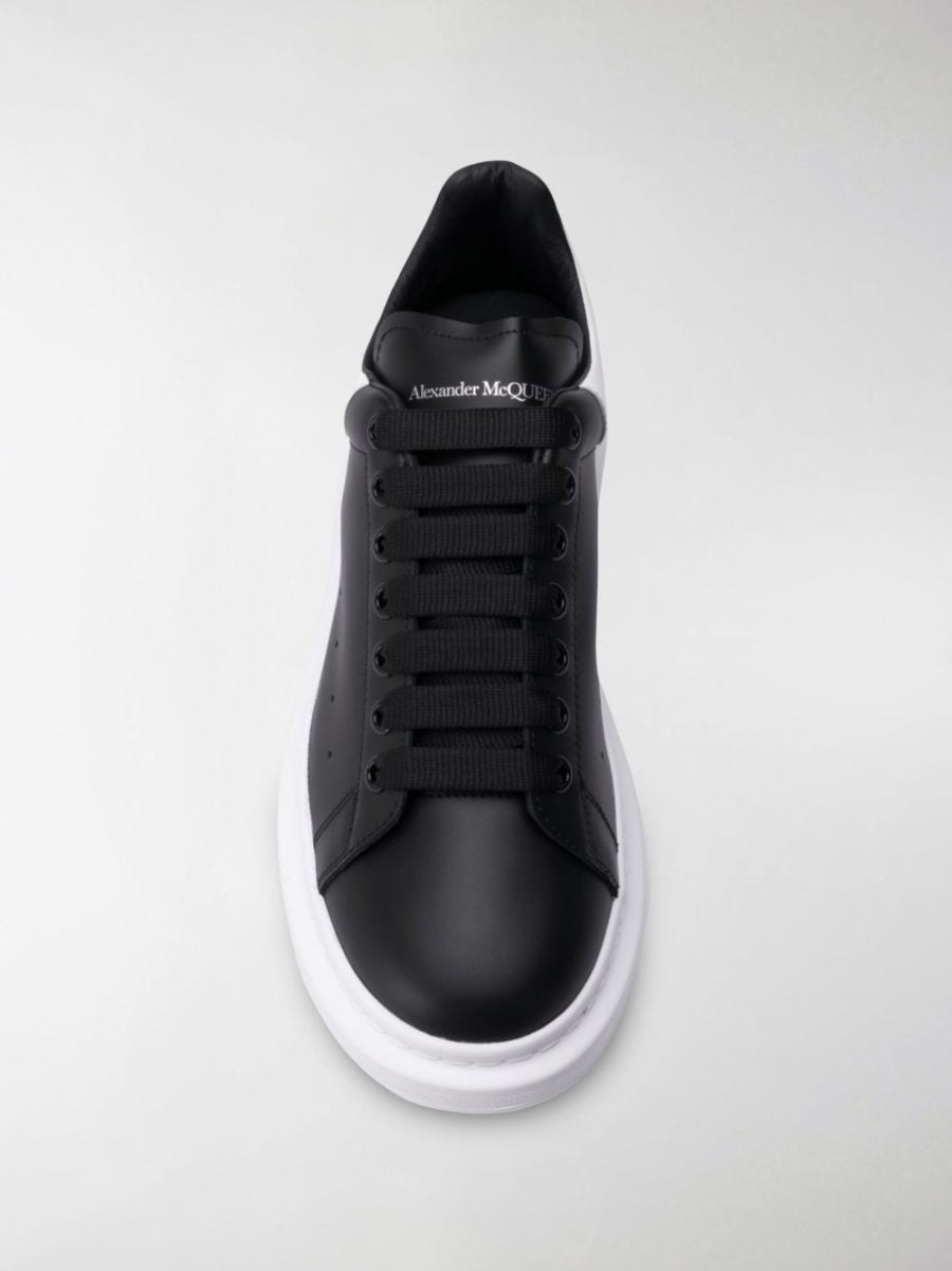 SNEAKERS ALEXANDER MCQUEEN NERA CON RETRO BIANCO