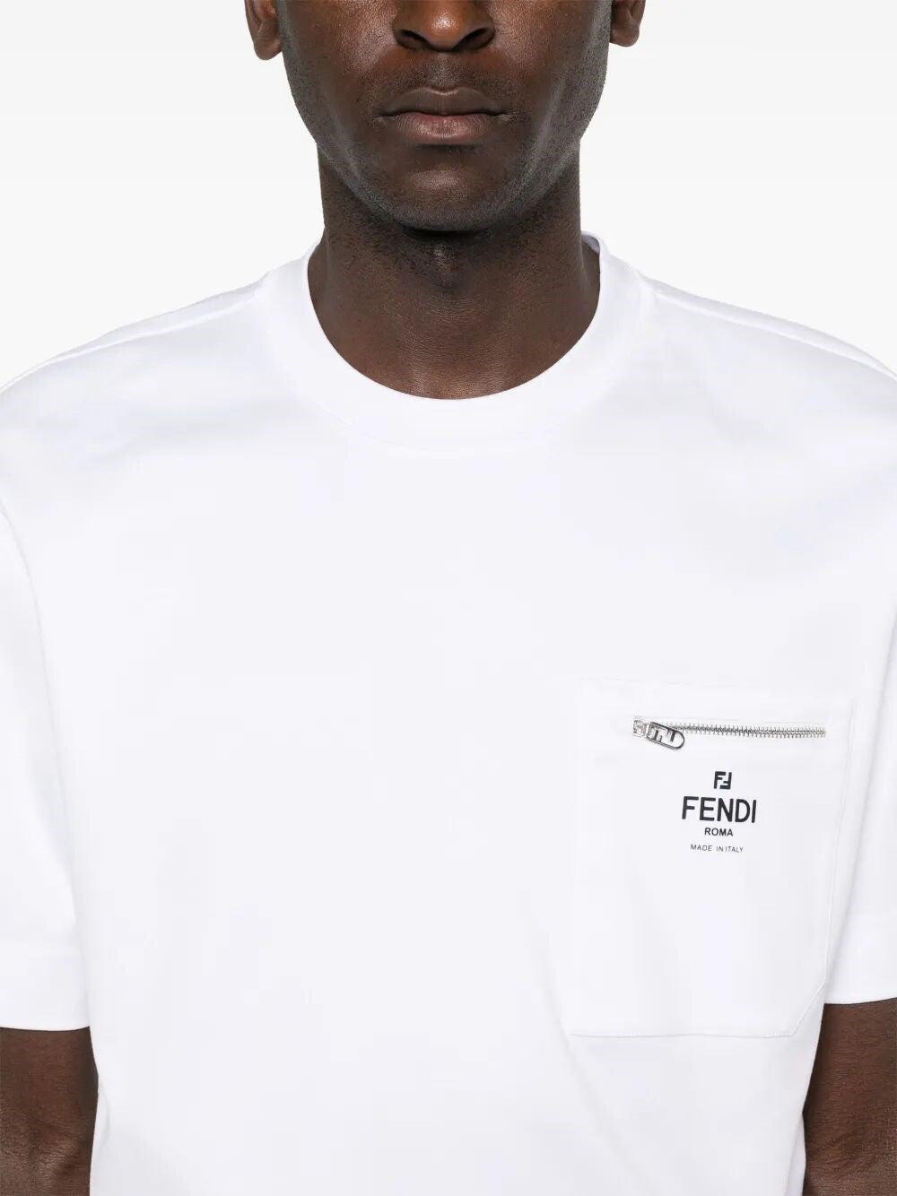T-Shirt Bianca con Zip e Taschino Logo Fendi