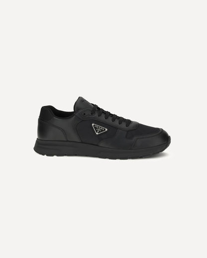 Sneakers Re-Nylon Nera Placchetta Prada