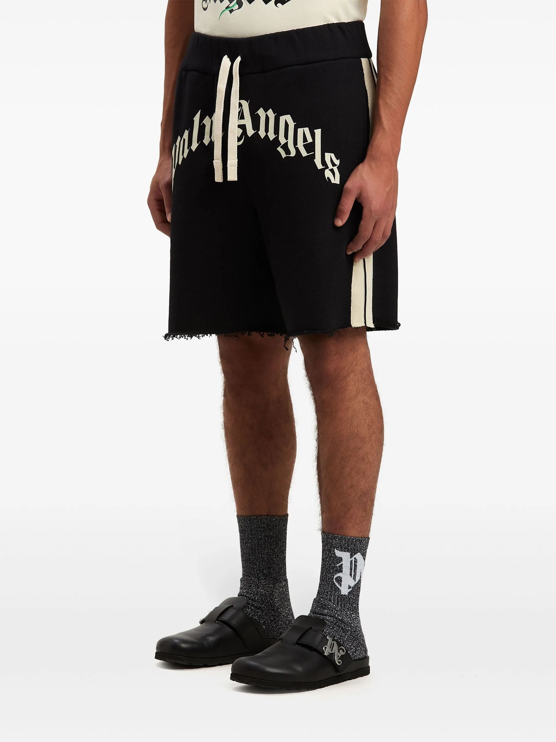Shorts Nero Sfrangiato Con Scritta Logo Frontale Palm Angels