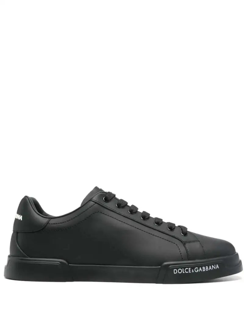 Sneakers in Pelle Nera con Scritta Logo Dolce e Gabbana