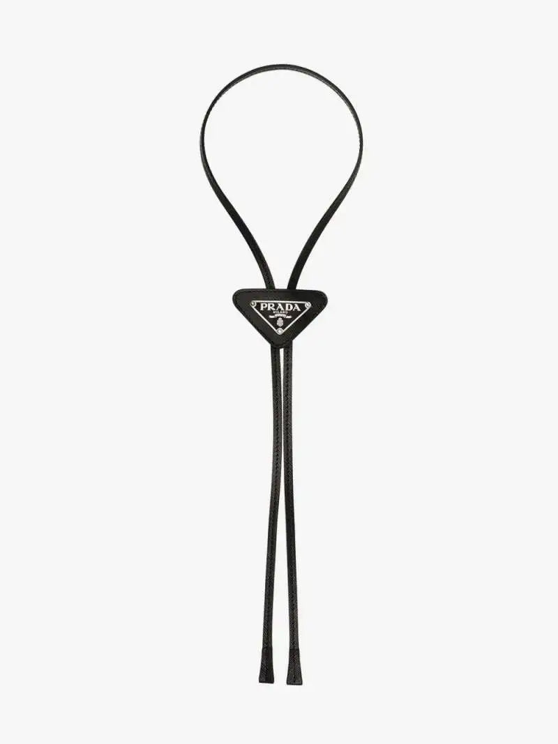 Cravatta Saffiano con Placchetta Prada